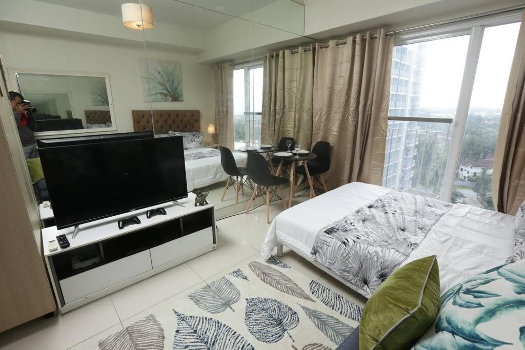 טגאיטאי A2J Executive Studio Suite Near Skyranch & Malls Tagaytay מראה חיצוני תמונה