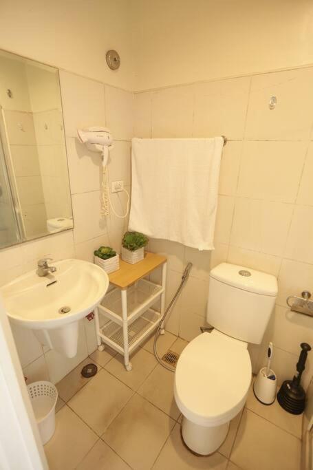 טגאיטאי A2J Executive Studio Suite Near Skyranch & Malls Tagaytay מראה חיצוני תמונה